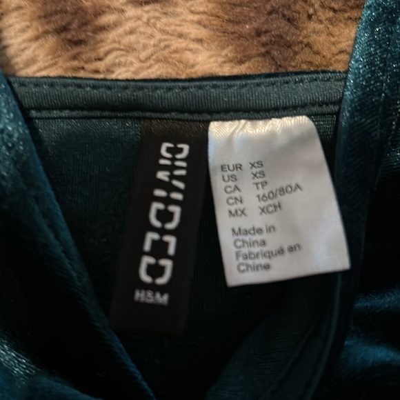 Elegant Teal Velvet Women's Top - Picture 2 of 3